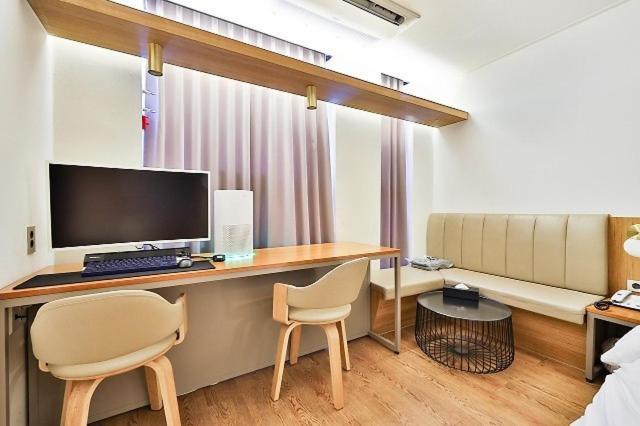Gimpo Gray Hotel Zimmer foto
